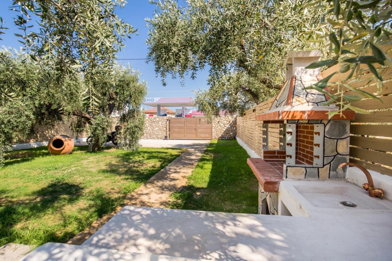Villa 4 You Iliopetra Skala Sotiros Exteriör bild